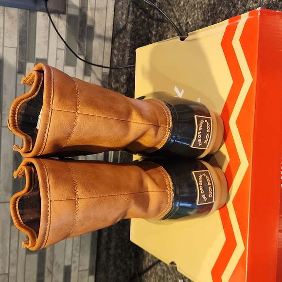 Original Duck Boots, Arianna Size 6 with Box - Picture 3 of 6